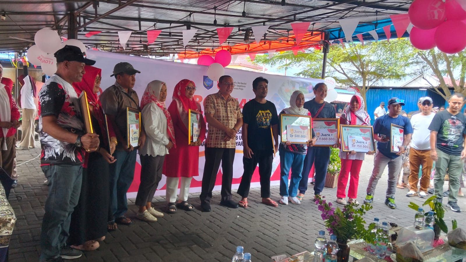 PENYERAHAN HADIAH LOMBA INOVASI PASAR TAHUN 2025